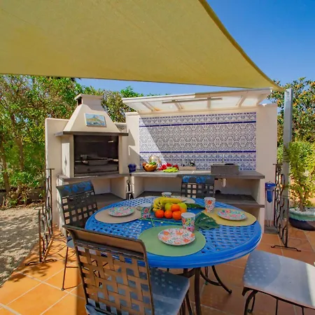 Michele - Plusholidays * Ifach