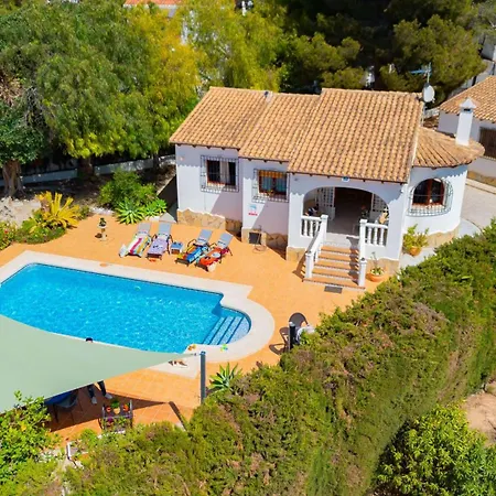 Michele - Plusholidays *