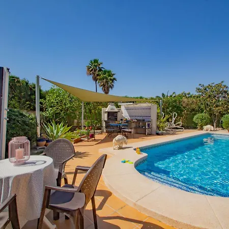 Michele - Plusholidays Villa