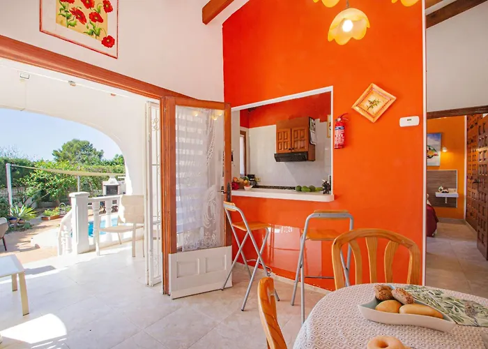 Michele - Plusholidays Villa