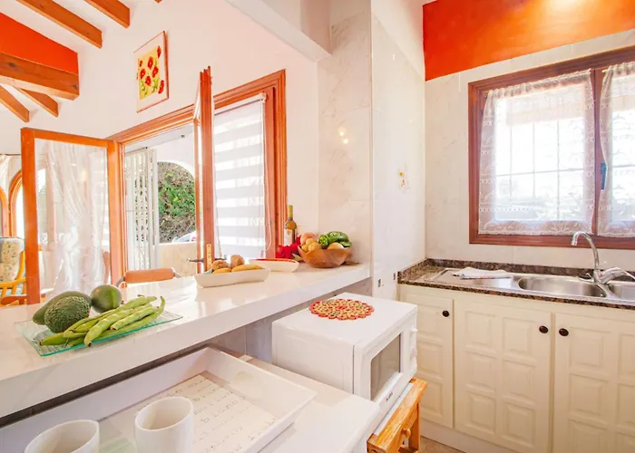 Michele - Plusholidays Villa *