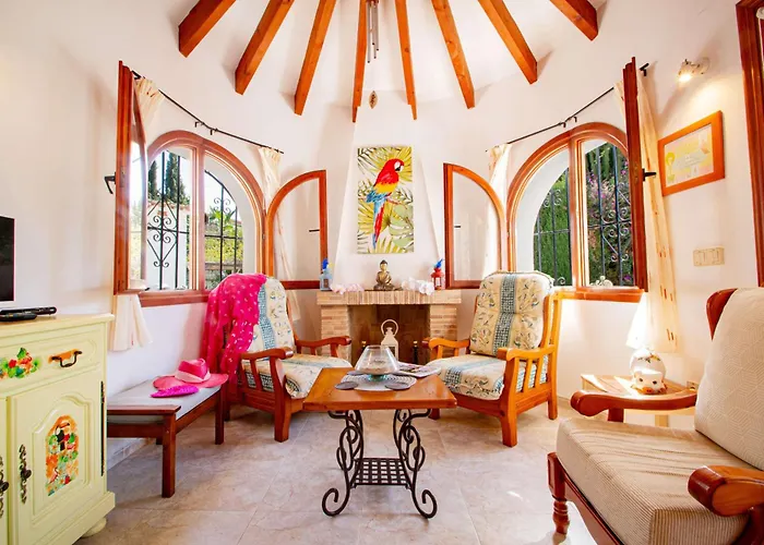 Michele - Plusholidays Villa Ifach