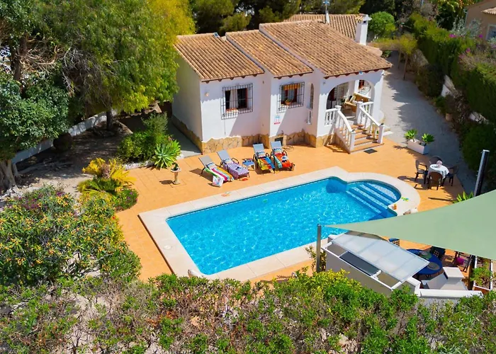 Michele - Plusholidays Villa Ifach